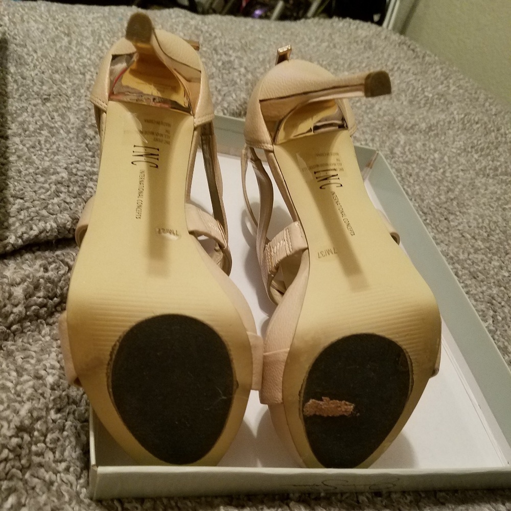 Heels - Picture 5 of 5